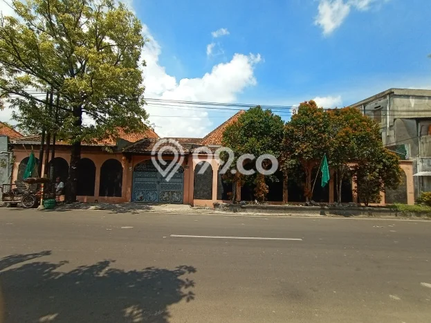 Dijual Rumah Premium dengan Fasilitas Sekitar Komplit di Pasar Kliwon, Surakarta Dijual Rumah Premium dengan Fasilitas Sekitar Komplit di Pasar Kliwon, Surakarta
