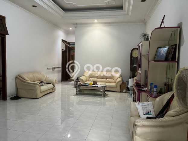 Rumah kawasan Jebres, Surakarta, Luas 341m² LB 300m² Rumah kawasan Jebres, Surakarta, Luas 341m² LB 300m²