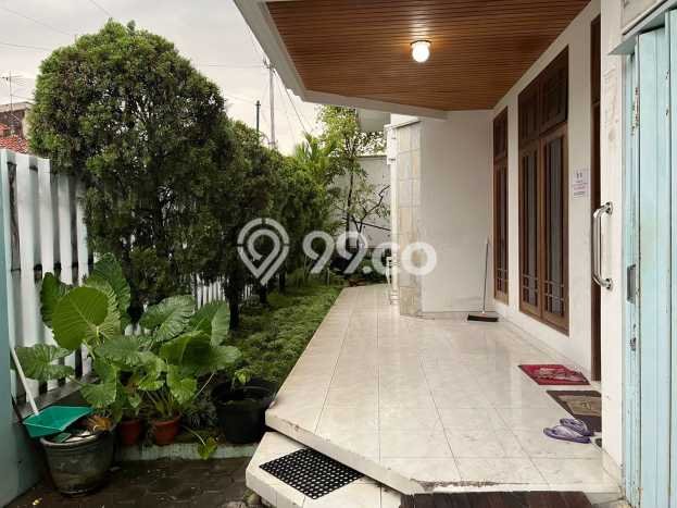 Rumah kawasan Jebres, Surakarta, Luas 341m² LB 300m² Rumah kawasan Jebres, Surakarta, Luas 341m² LB 300m²