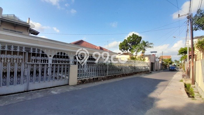 Hunian Mewah Siap Huni LT 551m2 di Banjarsari, Surakarta Hunian Mewah Siap Huni LT 551m2 di Banjarsari, Surakarta