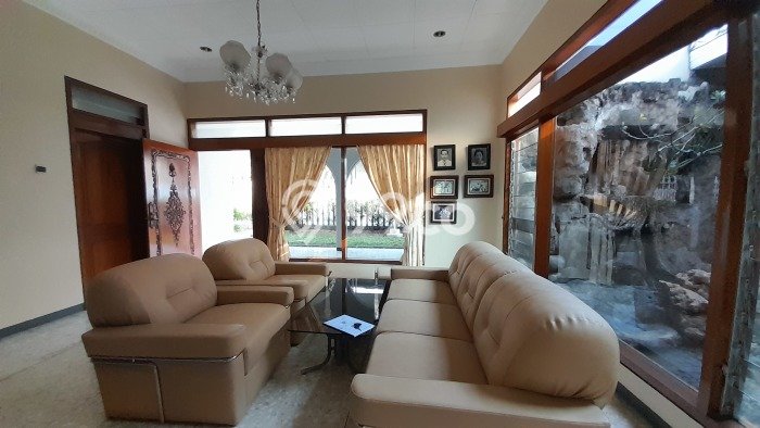 Hunian Mewah Siap Huni LT 551m2 di Banjarsari, Surakarta Hunian Mewah Siap Huni LT 551m2 di Banjarsari, Surakarta