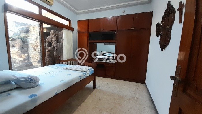 Hunian Mewah Siap Huni LT 551m2 di Banjarsari, Surakarta Hunian Mewah Siap Huni LT 551m2 di Banjarsari, Surakarta