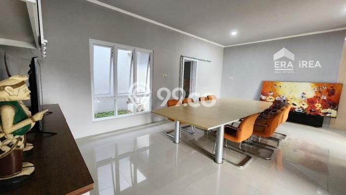 Rumah Strategis Modern Lb 120m2 di Jebres, Surakarta Rumah Strategis Modern Lb 120m2 di Jebres, Surakarta