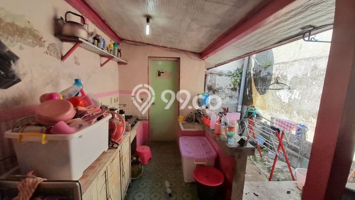 Unit Komersial Dijual di Jebres Surakarta Luas Tanah 81m2, Luas Bangunan 70m2 Unit Komersial Dijual di Jebres Surakarta Luas Tanah 81m2, Luas Bangunan 70m2