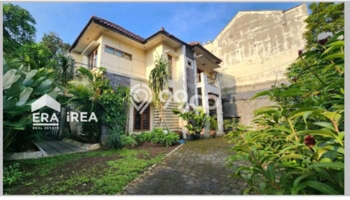 Rumah Eksklusif Siap Huni LT 523m2 di Laweyan, Surakarta Rumah Eksklusif Siap Huni LT 523m2 di Laweyan, Surakarta
