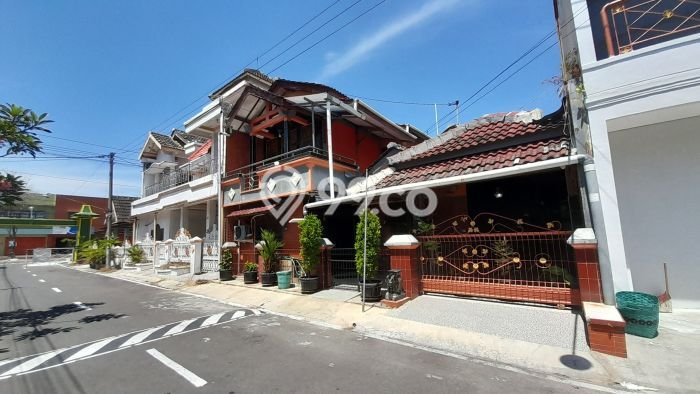 Hunian Cantik Modern Lb 120m2 di Colomadu, Karanganyar Hunian Cantik Modern Lb 120m2 di Colomadu, Karanganyar