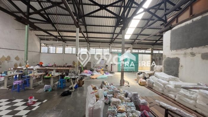 Gudang Area Premium Kawasan Jebres, Luas 800m2m², Akses Strategis Gudang Area Premium Kawasan Jebres, Luas 800m2m², Akses Strategis