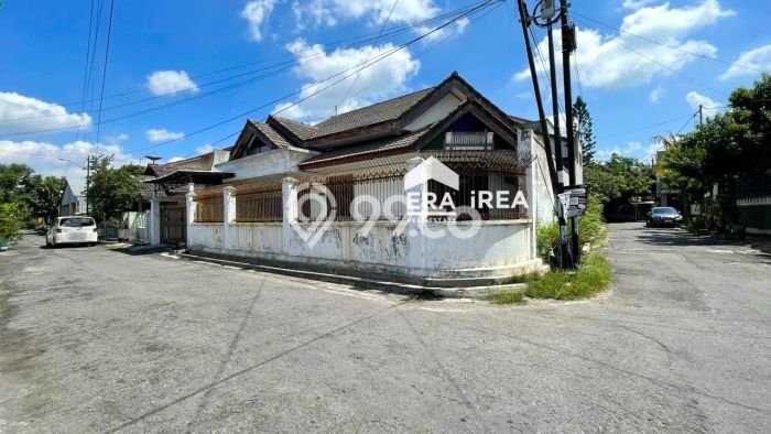 Rumah Eksklusif Dijual LT 400m2 di Colomadu, Karanganyar Rumah Eksklusif Dijual LT 400m2 di Colomadu, Karanganyar