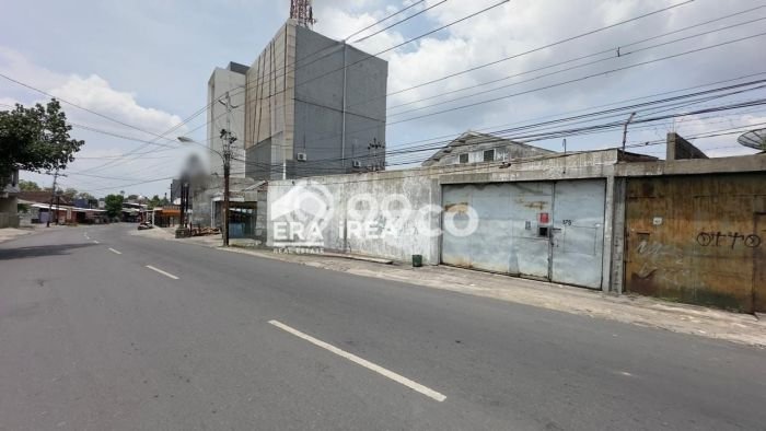 Gudang Area Premium Kawasan Jebres, Luas 800m2m², Akses Strategis Gudang Area Premium Kawasan Jebres, Luas 800m2m², Akses Strategis