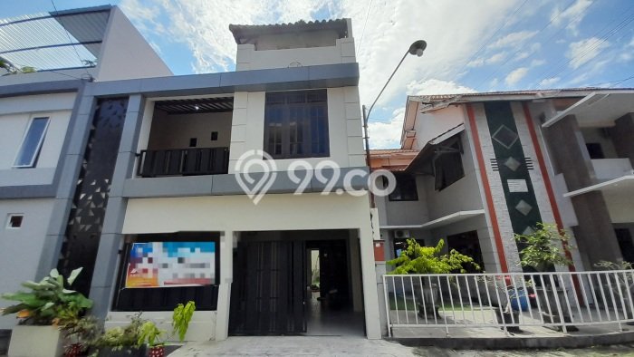 Dijual Cepat Rumah Bagus Siap Huni LB 110m2 di Laweyan, Solo Dijual Cepat Rumah Bagus Siap Huni LB 110m2 di Laweyan, Solo