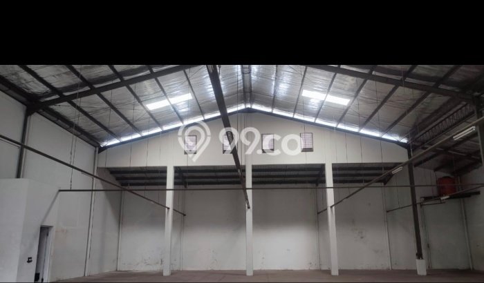 Gudang Dijual di Semarang LT 821m2 & LB 600m2 Lokasi Terbaik! Gudang Dijual di Semarang LT 821m2 & LB 600m2 Lokasi Terbaik!