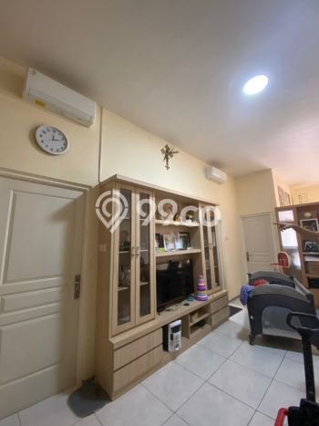 Ruko Disewa di Semarang dengan LB 500m2 Area Komersial Ramai Ruko Disewa di Semarang dengan LB 500m2 Area Komersial Ramai