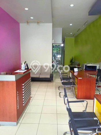 Ruko Dijual di Prime Area Jakarta Selatan Luas 330m2 Ruko Dijual di Prime Area Jakarta Selatan Luas 330m2