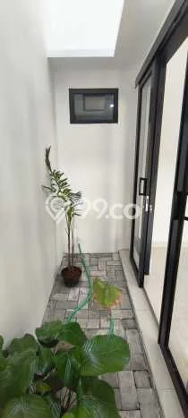Hunian Cantik Modern Lb 135m2 di Cinere, Depok Hunian Cantik Modern Lb 135m2 di Cinere, Depok