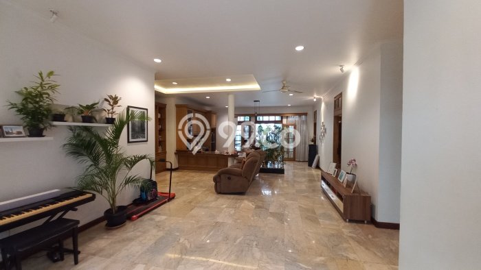 Hunian Elit LB 200m2 Siap Pakai Desain Elegan di Cipete, Jakarta Selatan Hunian Elit LB 200m2 Siap Pakai Desain Elegan di Cipete, Jakarta Selatan