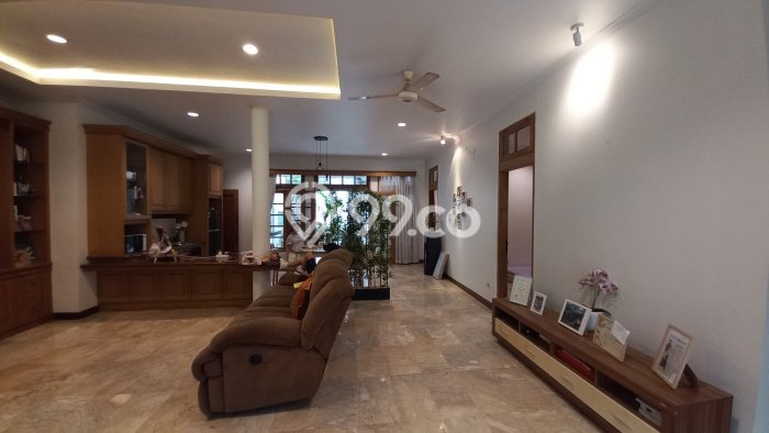 Hunian Elit LB 200m2 Siap Pakai Desain Elegan di Cipete, Jakarta Selatan Hunian Elit LB 200m2 Siap Pakai Desain Elegan di Cipete, Jakarta Selatan