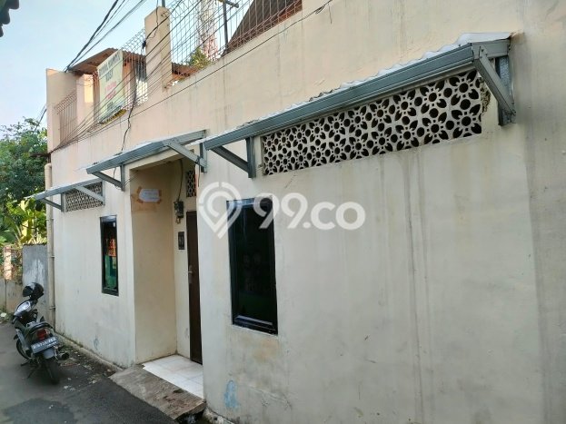 Rumah Luas Asri 12 KT Siap Huni di Bintaro Tangerang Selatan Rumah Luas Asri 12 KT Siap Huni di Bintaro Tangerang Selatan