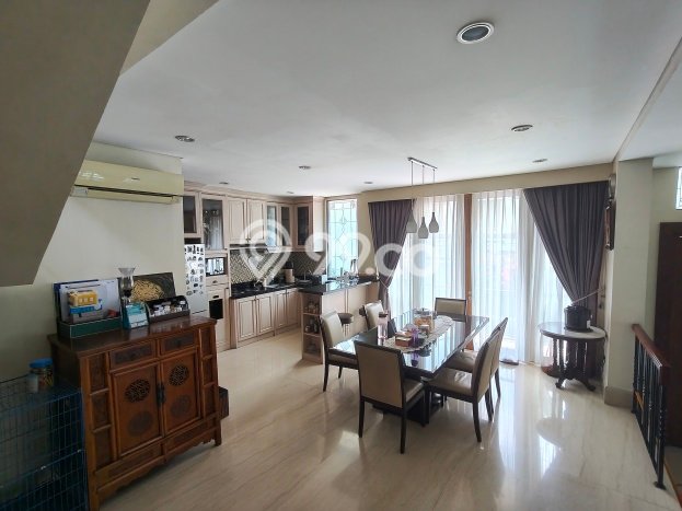 For Sale! Luxury House LT 289m2 Desain Modern di Ampera For Sale! Luxury House LT 289m2 Desain Modern di Ampera
