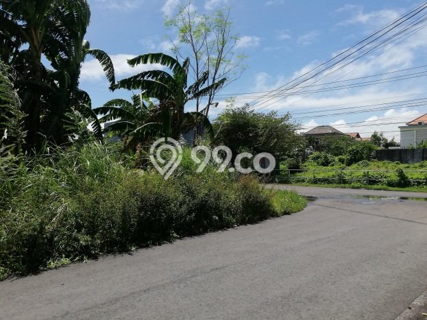 Jual Tanah Area Strategis Kawasan Legian, Luas 302m², Cocok untuk Pengembangan Jual Tanah Area Strategis Kawasan Legian, Luas 302m², Cocok untuk Pengembangan