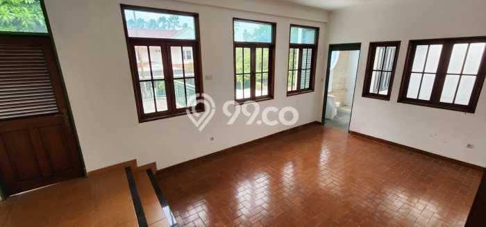 Jual Rumah Mewah Megah Dengan View Eksklusif di Cinere, Jakarta Selatan Jual Rumah Mewah Megah Dengan View Eksklusif di Cinere, Jakarta Selatan