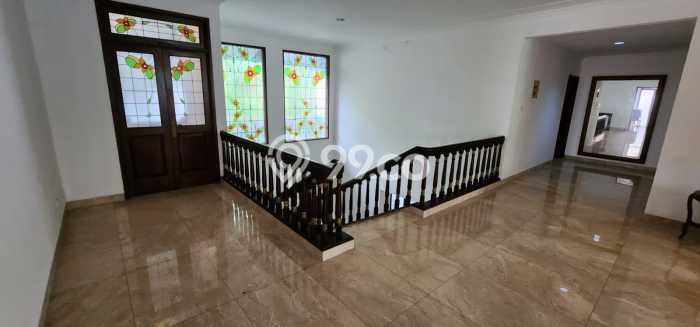 Jual Rumah Mewah Megah Dengan View Eksklusif di Cinere, Jakarta Selatan Jual Rumah Mewah Megah Dengan View Eksklusif di Cinere, Jakarta Selatan