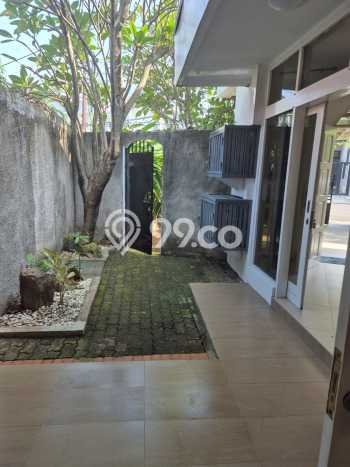 Disewakan! Rumah 3 Kamar Tidur &
2 Kamar Mandi di Lebak Bulus, Jakarta Selatan Disewakan! Rumah 3 Kamar Tidur &
2 Kamar Mandi di Lebak Bulus, Jakarta Selatan