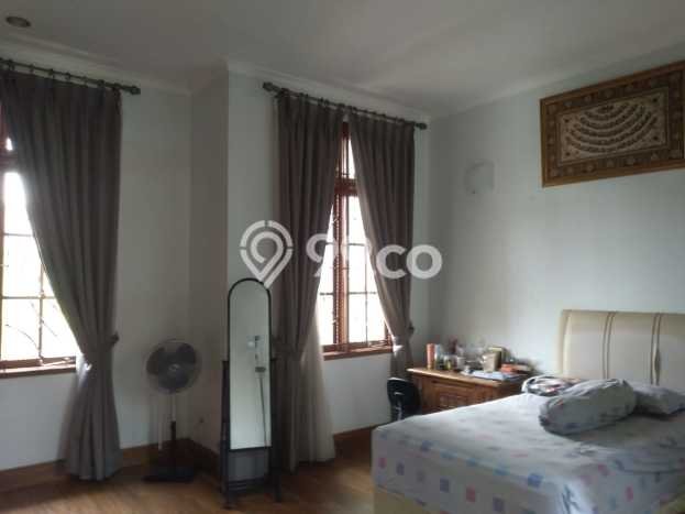 Dijual Rumah Mewah Elegan Dengan View Cantik di Cinere, Jakarta Selatan Dijual Rumah Mewah Elegan Dengan View Cantik di Cinere, Jakarta Selatan