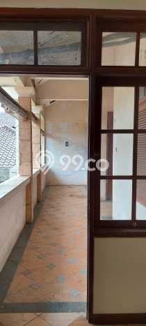 Rumah Luxury Modern Siap Huni di Pangkalan Jati Depok Rumah Luxury Modern Siap Huni di Pangkalan Jati Depok