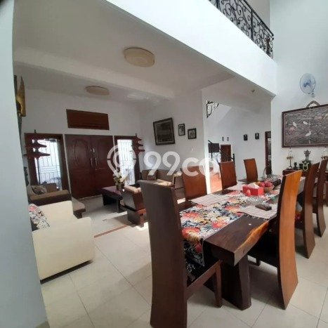 Rumah Elit LB 320m2 Siap Huni Desain Elegan di Sleman, Yogyakarta Rumah Elit LB 320m2 Siap Huni Desain Elegan di Sleman, Yogyakarta