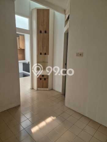 Disewakan! Rumah 3 Kamar Tidur &
2 Kamar Mandi di Lebak Bulus, Jakarta Selatan Disewakan! Rumah 3 Kamar Tidur &
2 Kamar Mandi di Lebak Bulus, Jakarta Selatan