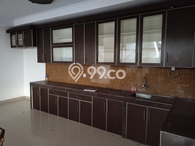 Siap Huni Rumah Mewah 5 Kamar di Tangerang Dekat ke Mana Saja Siap Huni Rumah Mewah 5 Kamar di Tangerang Dekat ke Mana Saja