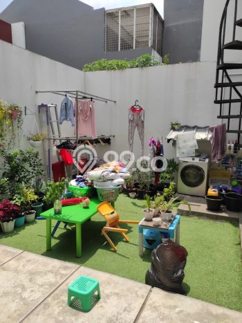 Rumah Sewa Jakarta Barat LT 144m2 LB 147m2 Kawasan Green Lake City Rumah Sewa Jakarta Barat LT 144m2 LB 147m2 Kawasan Green Lake City