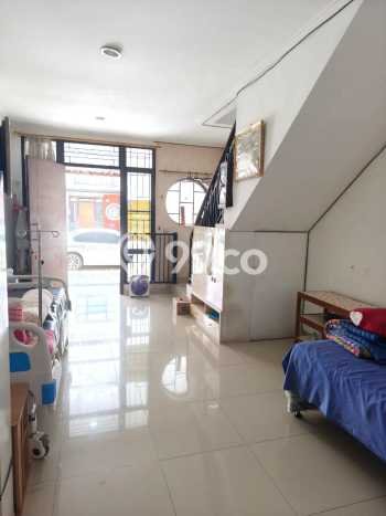 Dijual Rumah Modern 2 KT di Green Lake City, Jakarta Barat Dijual Rumah Modern 2 KT di Green Lake City, Jakarta Barat