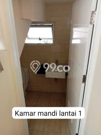 Disewakan! Rumah 3 Kamar Tidur &
3 Kamar Mandi di Green Lake City, Jakarta Barat Disewakan! Rumah 3 Kamar Tidur &
3 Kamar Mandi di Green Lake City, Jakarta Barat
