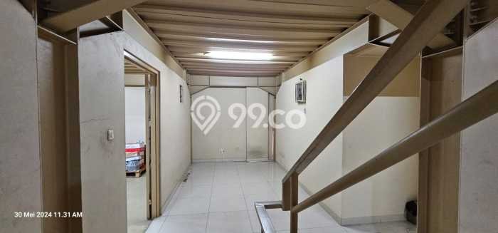 Gudang Bagus Dijual LB 180m2 Lokasi Strategis Jakarta Barat Area Cocok untuk Berbisnis Gudang Bagus Dijual LB 180m2 Lokasi Strategis Jakarta Barat Area Cocok untuk Berbisnis