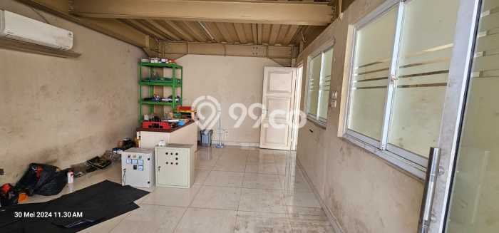 Gudang Bagus Dijual LB 180m2 Lokasi Strategis Jakarta Barat Area Cocok untuk Berbisnis Gudang Bagus Dijual LB 180m2 Lokasi Strategis Jakarta Barat Area Cocok untuk Berbisnis