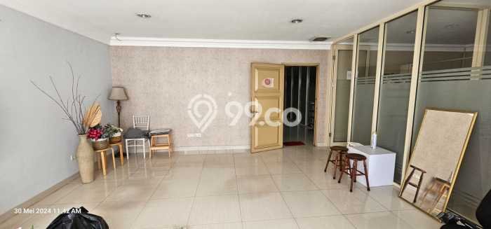 Gudang Bagus Dijual LB 180m2 Lokasi Strategis Jakarta Barat Area Cocok untuk Berbisnis Gudang Bagus Dijual LB 180m2 Lokasi Strategis Jakarta Barat Area Cocok untuk Berbisnis