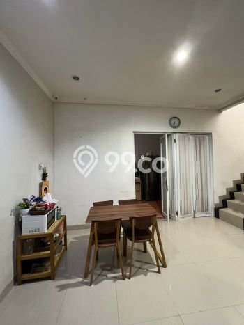 For Sale Hunian Rumah Nyaman 3 Kamar di Cirendeu, Jakarta Selatan For Sale Hunian Rumah Nyaman 3 Kamar di Cirendeu, Jakarta Selatan