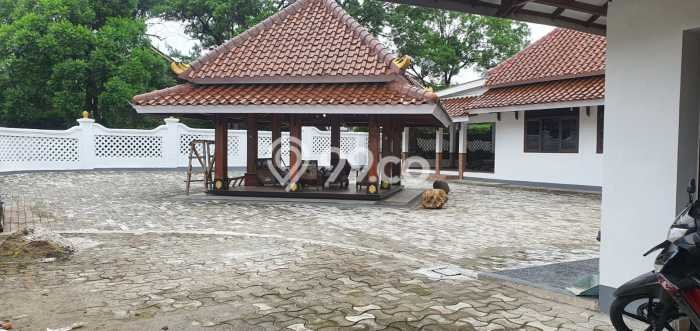 Ready to Use! Premium House LT 1031m2 Desain Elegan di Cinere Ready to Use! Premium House LT 1031m2 Desain Elegan di Cinere