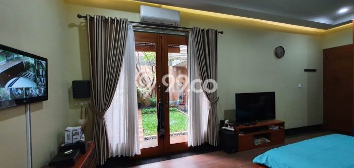 For Sale Rumah Elit Exclusive di Ciputat, Tangerang Selatan For Sale Rumah Elit Exclusive di Ciputat, Tangerang Selatan