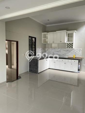 Dijual Rumah Mewah Elegan Dengan View Cantik di Cinere, Jakarta Selatan Dijual Rumah Mewah Elegan Dengan View Cantik di Cinere, Jakarta Selatan