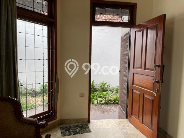 Ready to Use! Luxury House LT 370m2 Desain Elegan di Pondok Labu Ready to Use! Luxury House LT 370m2 Desain Elegan di Pondok Labu