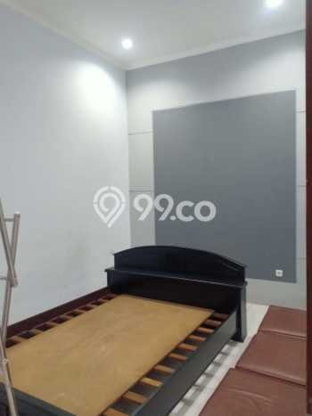 Rumah sewa siap huni 4 Kamar Tidur di Lebak Bulus, Jakarta Selatan Rumah sewa siap huni 4 Kamar Tidur di Lebak Bulus, Jakarta Selatan