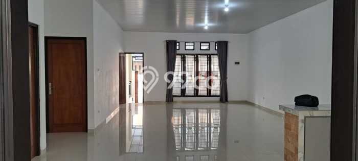 Rumah sewa siap pakai 3 KT di Cinere, Jakarta Selatan Rumah sewa siap pakai 3 KT di Cinere, Jakarta Selatan