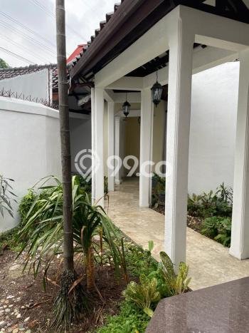 Ready to Use! Luxury House LT 370m2 Desain Elegan di Pondok Labu Ready to Use! Luxury House LT 370m2 Desain Elegan di Pondok Labu