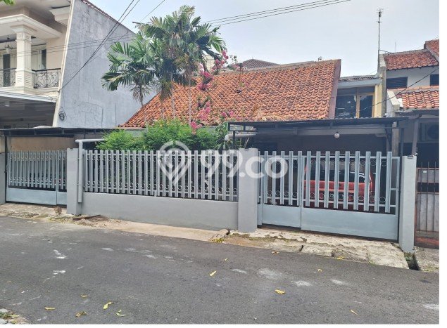 Rumah Mewah Dijual LT 230m2 di Kebayoran Baru, Jakarta Selatan Rumah Mewah Dijual LT 230m2 di Kebayoran Baru, Jakarta Selatan