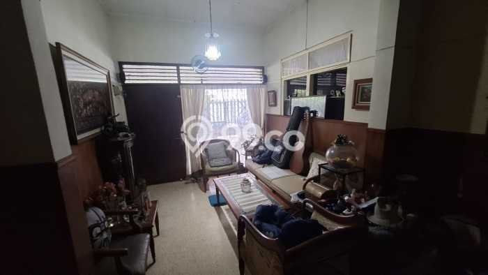 Rumah Mewah Dijual LT 230m2 di Kebayoran Baru, Jakarta Selatan Rumah Mewah Dijual LT 230m2 di Kebayoran Baru, Jakarta Selatan