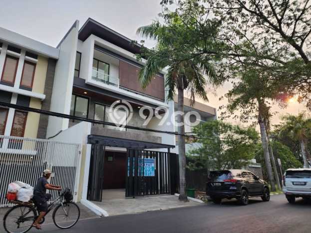 For Sale! Luxury House LT 200m2 Desain Modern di Citra Garden For Sale! Luxury House LT 200m2 Desain Modern di Citra Garden