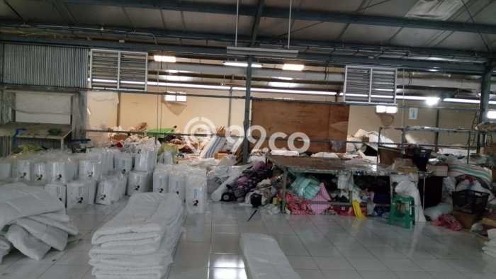 Disewakan Gudang di Kawasan Ramai Bekasi Luas 2000m2 Disewakan Gudang di Kawasan Ramai Bekasi Luas 2000m2