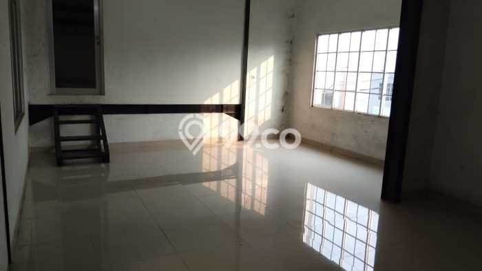 Gudang disewakan lokasi strategis Tangerang Tangerang 867m2 Gudang disewakan lokasi strategis Tangerang Tangerang 867m2